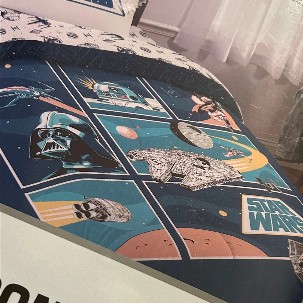 Star Wars Twin Comforter in Dark Blue and Teal Accent